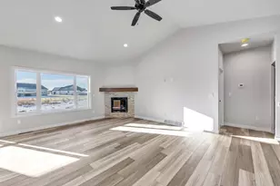 1270 Autumn Fld Ln, De Pere, WI 54115 - Photo 3