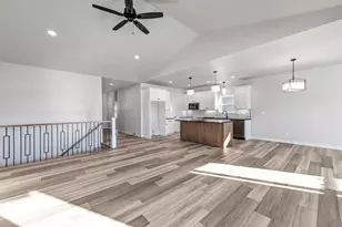 1270 Autumn Fld Ln, De Pere, WI 54115 - Photo 7