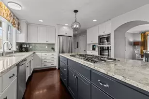 804 Heather Ln, Neenah, WI 54956 - Photo 13