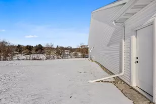 541 Security Blvd, Green Bay, WI 54313 - Photo 9