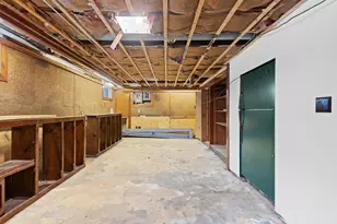 907 W Oklahoma St, Appleton, WI 54914 - Photo 39