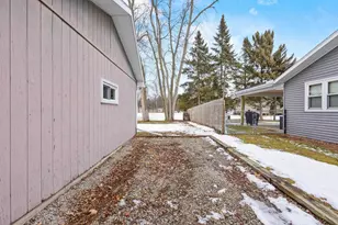 439 Monroe St, Oconto, WI 54153 - Photo 41