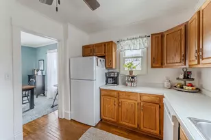 1127 Jefferson St, Oshkosh, WI 54901 - Photo 11