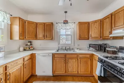 1127 Jefferson Street, Oshkosh, WI 54901 - Photo 13