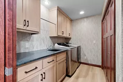 2141 Wheat Way, Green Bay, WI 54311 - Photo 23