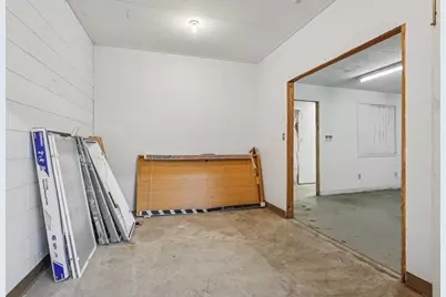 1010 N Ashland Avenue, Green Bay, WI 54303 - Photo 11