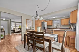 978 Evans St, Neenah, WI 54956 - Photo 7