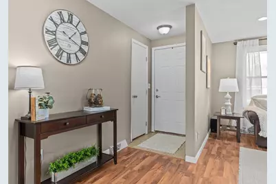 978 Evans Street, Neenah, WI 54956 - Photo 5