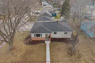 978 Evans St, Neenah, WI 54956 - Photo 37