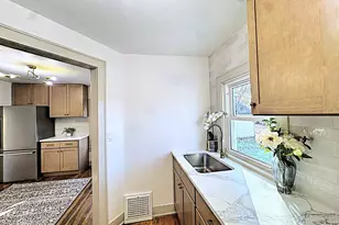 1633 Burdick St, Oshkosh, WI 54901 - Photo 7