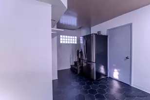 736 W 8th St, Appleton, WI 54914 - Photo 11