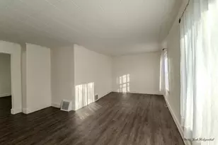 736 W 8th St, Appleton, WI 54914 - Photo 9