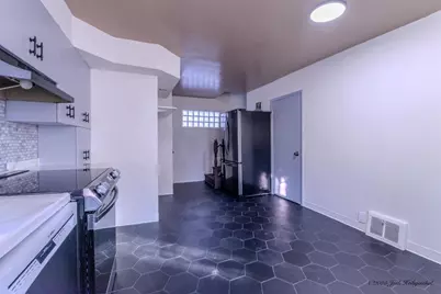 736 W 8th Street, Appleton, WI 54914 - Photo 5