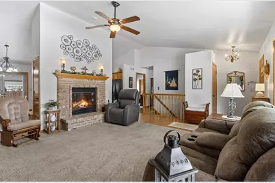 1615 Shallow Creek Court, Green Bay, WI 54313 - Photo 17