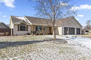 1615 Shallow Creek Ct, Green Bay, WI 54313 - Photo 3