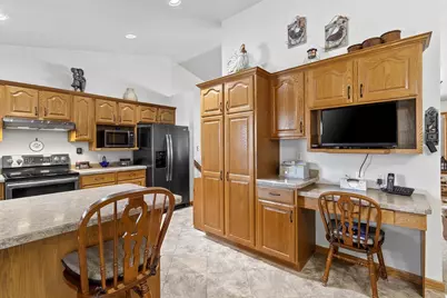 1615 Shallow Creek Court, Green Bay, WI 54313 - Photo 15