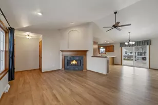 1225 Drews Dr, De Pere, WI 54115 - Photo 3