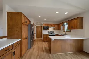 1225 Drews Dr, De Pere, WI 54115 - Photo 9