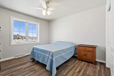 1735 Red Oak Street, Green Bay, WI 54313 - Photo 17