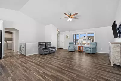 1735 Red Oak Street, Green Bay, WI 54313 - Photo 5