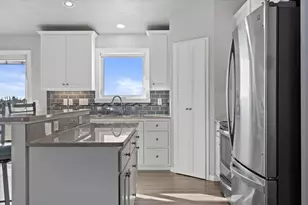 1735 Red Oak St, Green Bay, WI 54313 - Photo 11