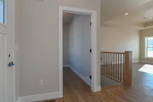 2041 Red Fox Ln, Kaukauna, WI 54130 - Photo 3