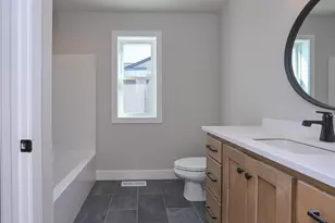 2041 Red Fox Ln, Kaukauna, WI 54130 - Photo 41