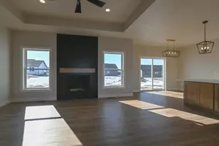 2041 Red Fox Ln, Kaukauna, WI 54130 - Photo 13