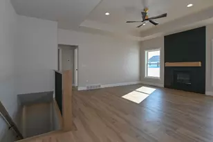 2041 Red Fox Ln, Kaukauna, WI 54130 - Photo 11