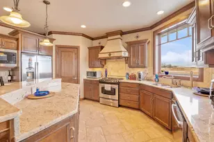 581 Royal Saint Pats Dr, Wrightstown, WI 54180 - Photo 19