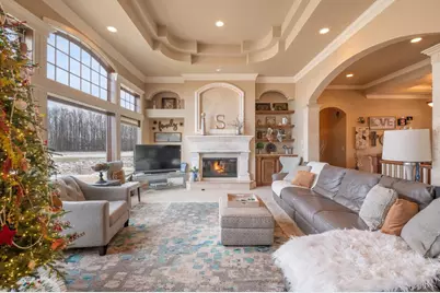 581 Royal St Pats Drive, Wrightstown, WI 54180 - Photo 9