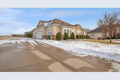 581 Royal St Pats Drive, Wrightstown, WI 54180 - Photo 3