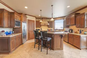 581 Royal Saint Pats Dr, Wrightstown, WI 54180 - Photo 17