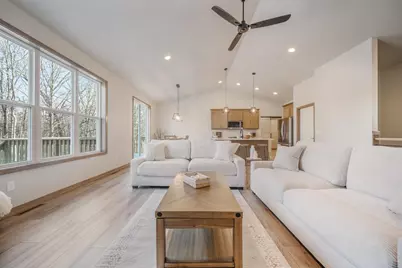 2564 N Stellita Circle, De Pere, WI 54115 - Photo 7