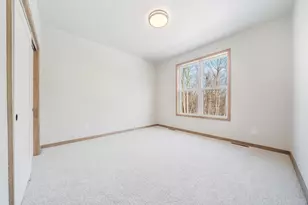 2564 N Stellita Cir, De Pere, WI 54115 - Photo 33