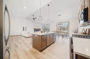 2564 N Stellita Cir, De Pere, WI 54115 - Photo 11