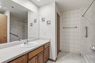 400 N Richmond St, Appleton, WI 54911 - Photo 15