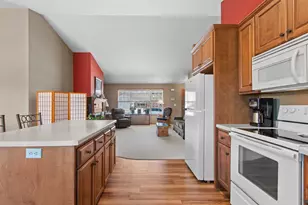 1105 Faversham Way, Green Bay, WI 54313 - Photo 11