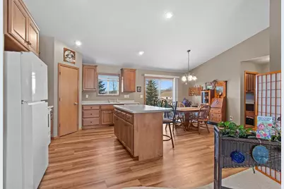 1105 Faversham Way, Green Bay, WI 54313 - Photo 7