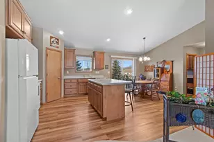 1105 Faversham Way, Green Bay, WI 54313 - Photo 7