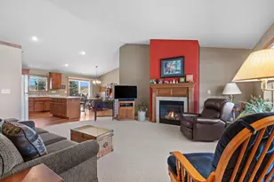 1105 Faversham Way, Green Bay, WI 54313 - Photo 3