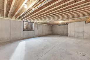 210 N Bedford Rd, Green Bay, WI 54311 - Photo 35
