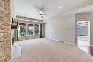 210 N Bedford Rd, Green Bay, WI 54311 - Photo 11