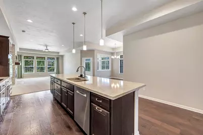 210 N Bedford Road, Green Bay, WI 54311 - Photo 7