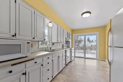 108 E Millard Street, New London, WI 54961 - Photo 3