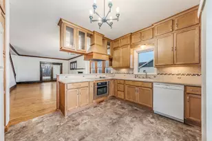 1721 W Main St, Little Chute, WI 54911 - Photo 5