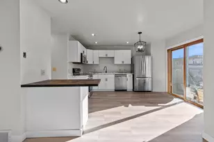 2457 Blake Ct, Oshkosh, WI 54904 - Photo 3