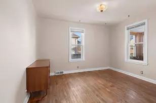 425 E Summer St, Appleton, WI 54911 - Photo 13