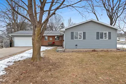 828 Robin Lane, Shawano, WI 54166 - Photo 3