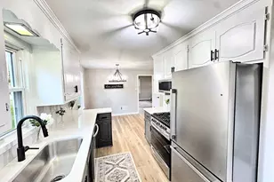 310 W Ryan St, Brillion, WI 54110 - Photo 9